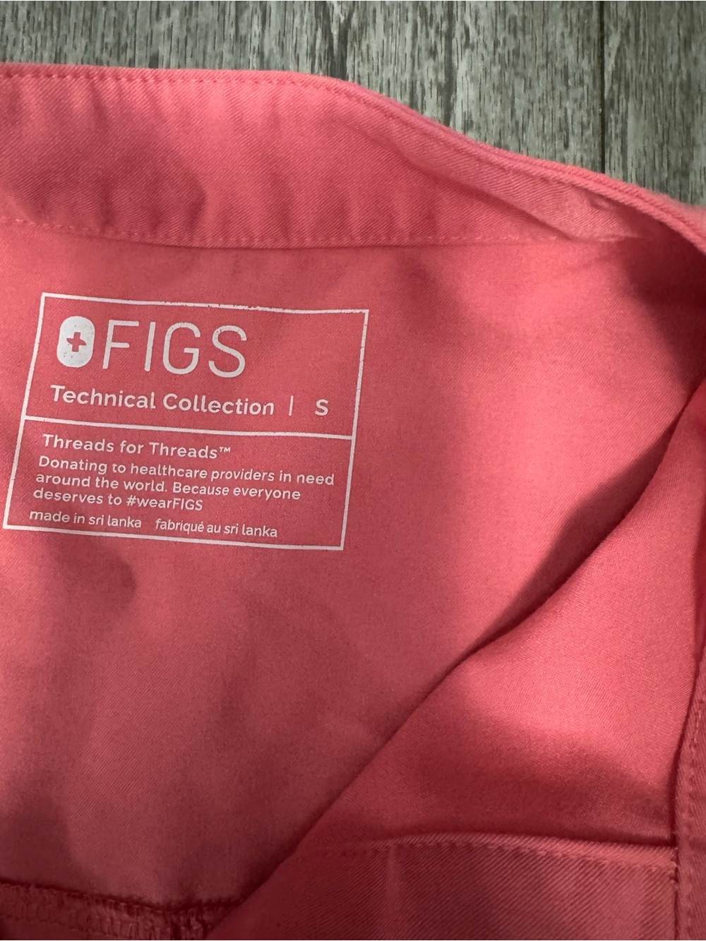 Figs Women's Pink Zamora top and Jogger - Picture 3 of 16